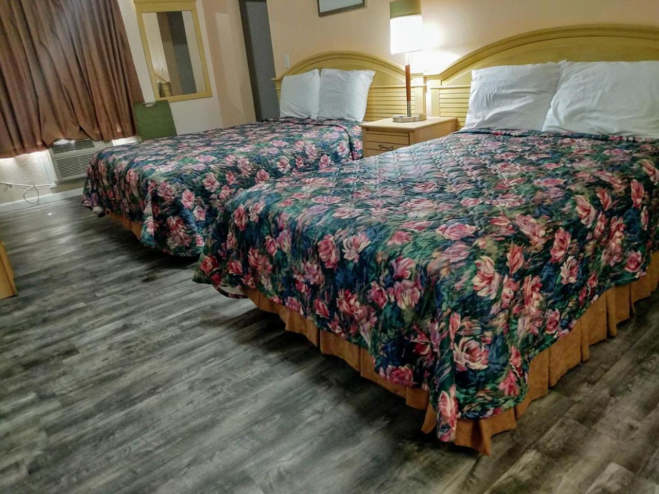 Travelers Inn - Clearwater Oda fotoğraf