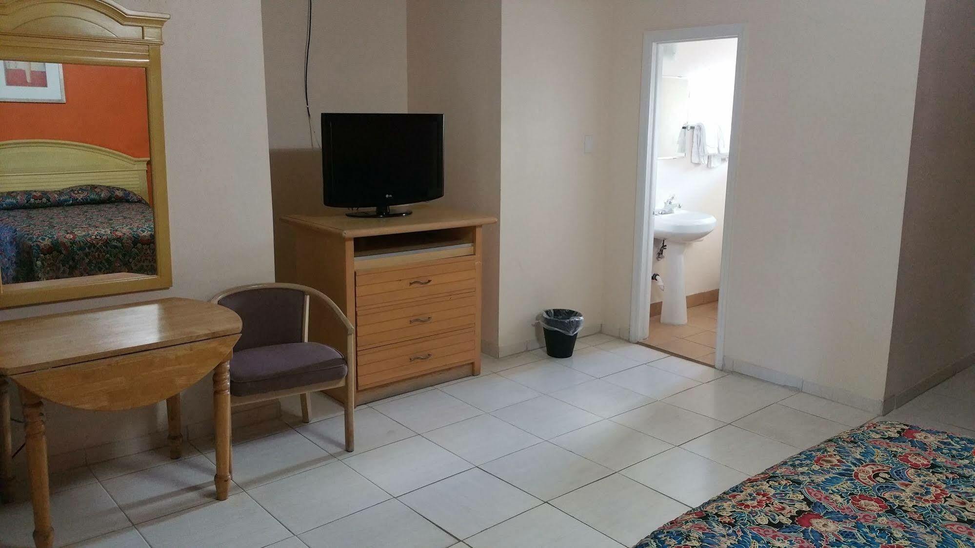 Travelers Inn - Clearwater Dış mekan fotoğraf