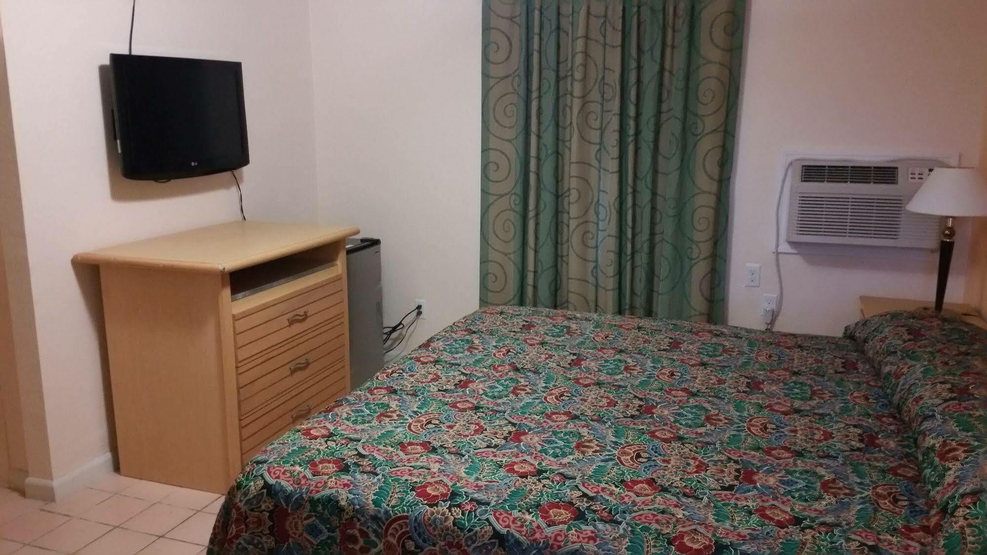 Travelers Inn - Clearwater Dış mekan fotoğraf